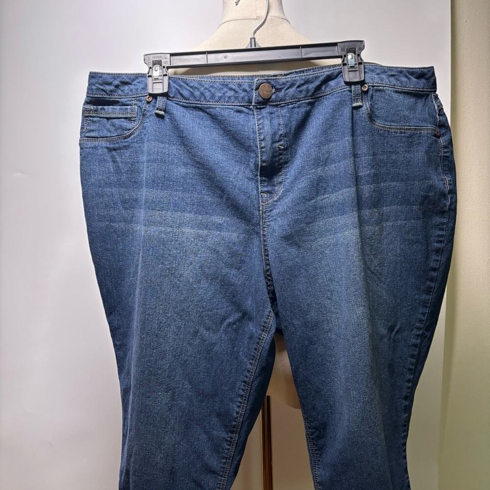 A3 Denim Blue Women's Cropped Jeans Size 22W - Picture 2 of 9
